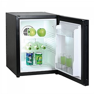 מקרר משרדי ללא מקפיא לנדרס דגם BCH40A שחור מקרר משרדי ללא מקפיא לנדרס דגם BCH40A שחור